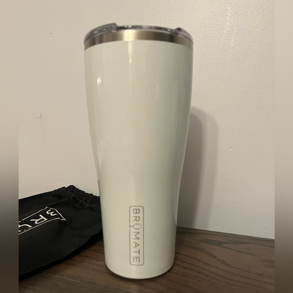 NEW Brumate 32oz White Nav XL Tumbler - Picture 5 of 6